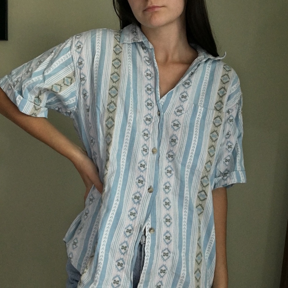 80s Button Up - Picture 2 of 4